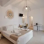 Aspro Phos Santorini Hotel 4*