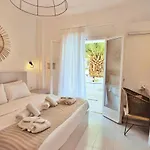 Aspro Phos Santorini 4*