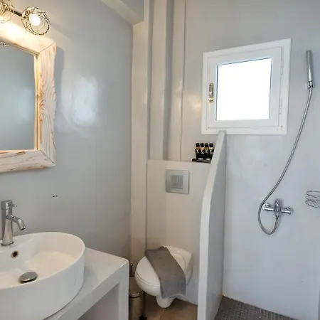 Aspro Phos Santorini 4* ペリッサ